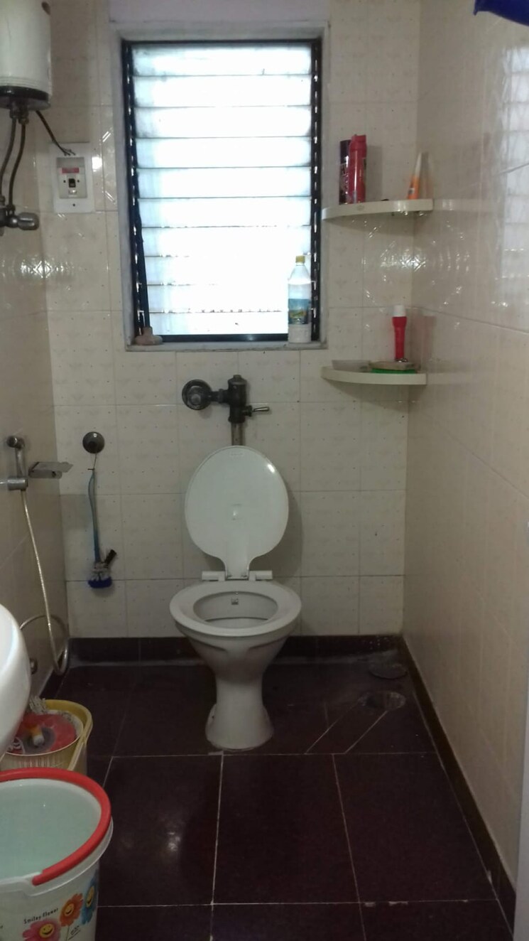Bathroom, shiv-shakti-chs-malad-west 1 Bedroom 430 Sq.Ft. Apartment In Malad West Mumbai 8924850