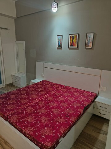 1 BHK Apartment For Rent in Paramount Golfforeste, Zeta I Greater Noida