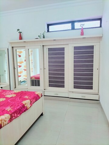 Bedroom in 1 BHK Apartment at Raheja Heights Phase 2, Goregaon East – for Rent