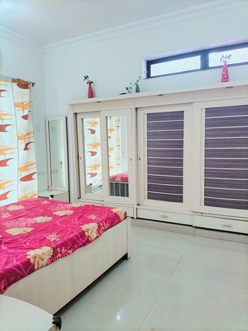 Master Bedroom in 1 BHK Apartment at Raheja Heights Phase 2, Goregaon East – for Rent