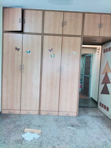 Room in 1 BHK Apartment at Dheeraj Valley, Goregaon East – for Rent