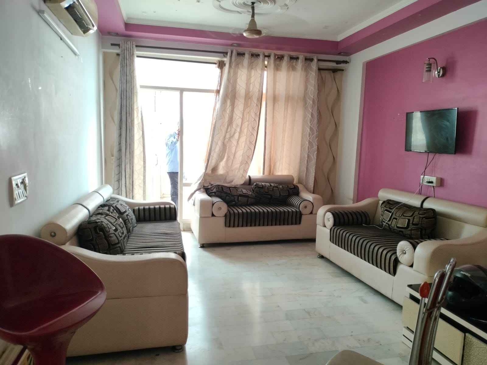 2 BHK 1000 Sq.Ft. Builder Floor in ROF Portico