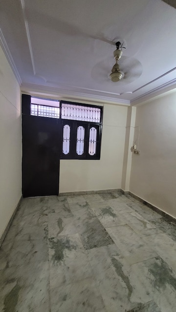 Bedroom in 1 BHK Builder Floor at Dilshad Colony – for Sale