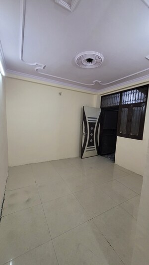 Living Room in 1 BHK Builder Floor at Dilshad Colony – for Sale