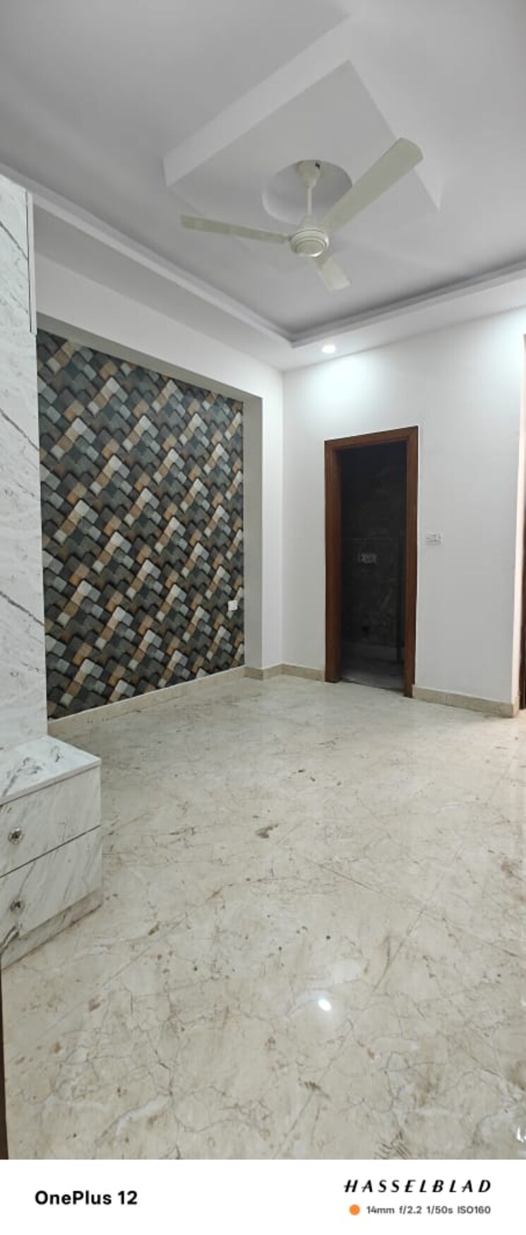 Room, sector 73 2 Bedroom 1000 Sq.Ft. Builder Floor In Sector 73 Noida 8924909