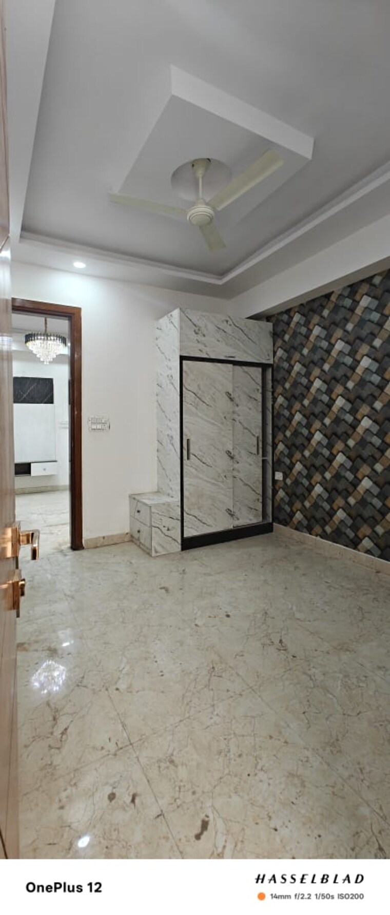 Room, sector 73 2 Bedroom 1000 Sq.Ft. Builder Floor In Sector 73 Noida 8924909