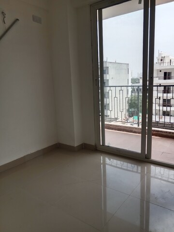 Room in 3 BHK Apartment at ROF Alante, Sector 108 – for Rent