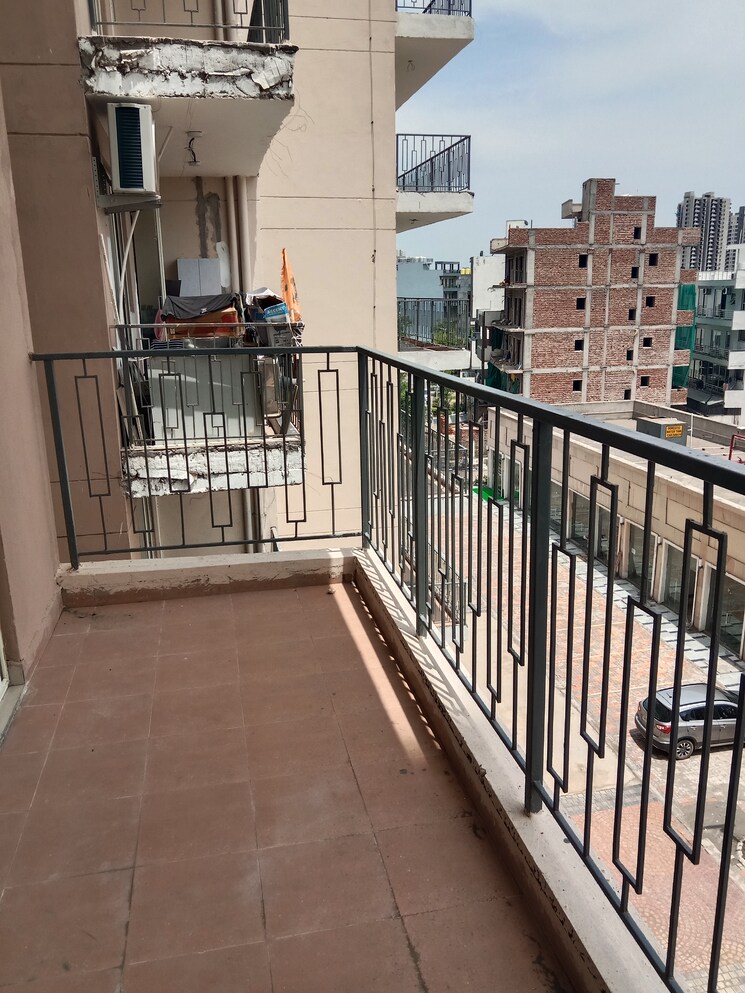 Balcony, rof-alante 3 Bedroom 750 Sq.Ft. Apartment In Sector 108 Gurgaon 8924901