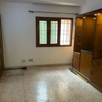 3 BHK Apartment For Rent in Rwa Jalvayu Vihar Noida, Sector 25