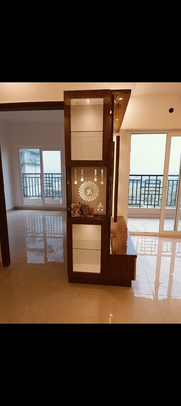 Room in 2 BHK Apartment at Ace Divino, Sector 1 Greater Noida – for Rent