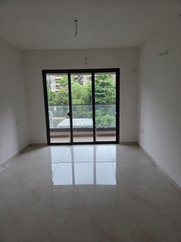 Room in 3 BHK Apartment at Godrej Urban Park, Chandivali – for Rent