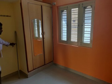 Room in 2 BHK Apartment at Ejipura – for Rent