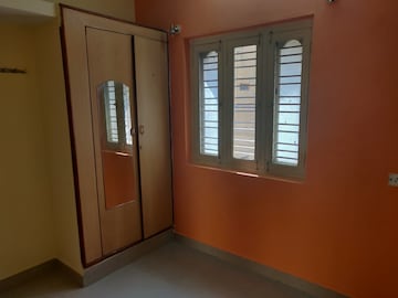 Room in 2 BHK Apartment at Ejipura – for Rent