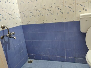 Bathroom in 2 BHK Apartment at Ejipura – for Rent