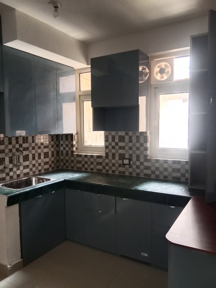 Kitchen, rof-alante 3 Bedroom 750 Sq.Ft. Apartment In Sector 108 Gurgaon 8924966