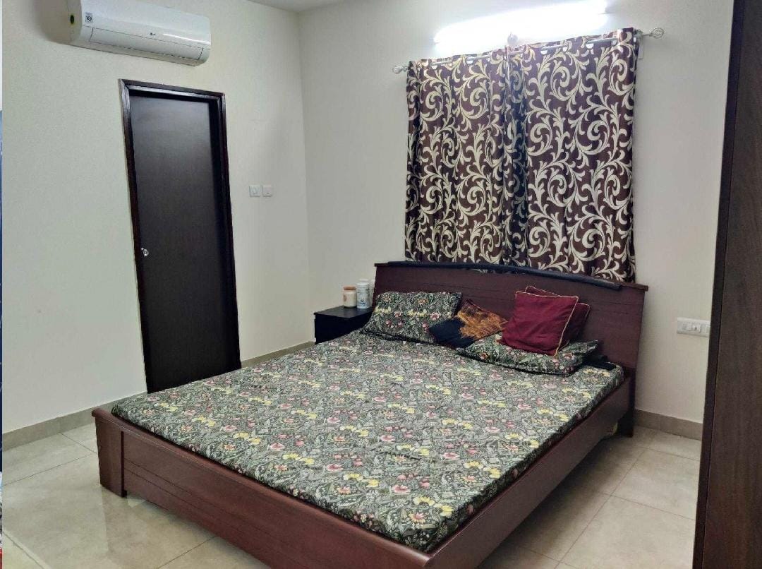 2 BHK + Pooja Room Apartment For Sale in Aparna Sarovar Zenith