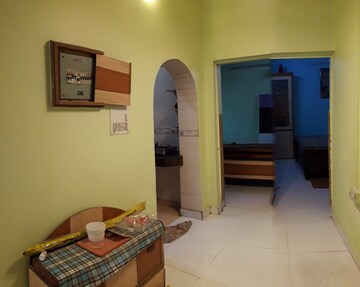 Furnished Amenities in 3 BHK Builder Floor at Rohini Sector 7 – for Rent