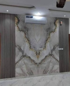 Room in 3 BHK Apartment at Igi Airport Area – for Sale