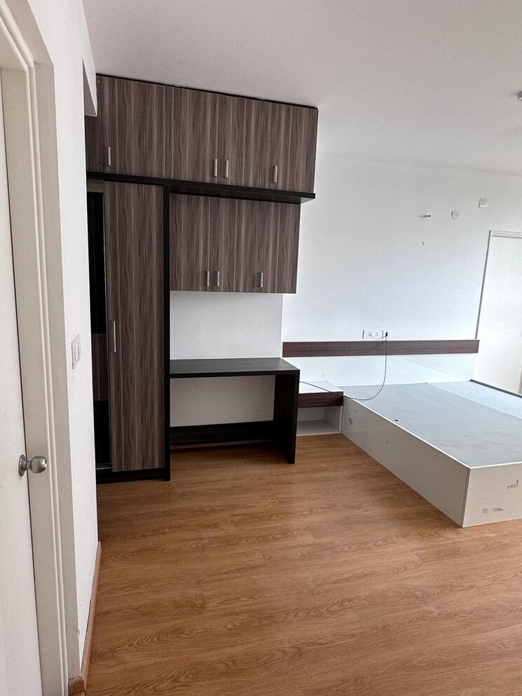 Room, mantri-lithos 2.5 Bedroom 1750 Sq.Ft. Apartment In Thanisandra Bangalore 8925053