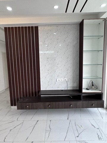 Room in 2.5 BHK Apartment at Mantri Lithos, Thanisandra – for Rent