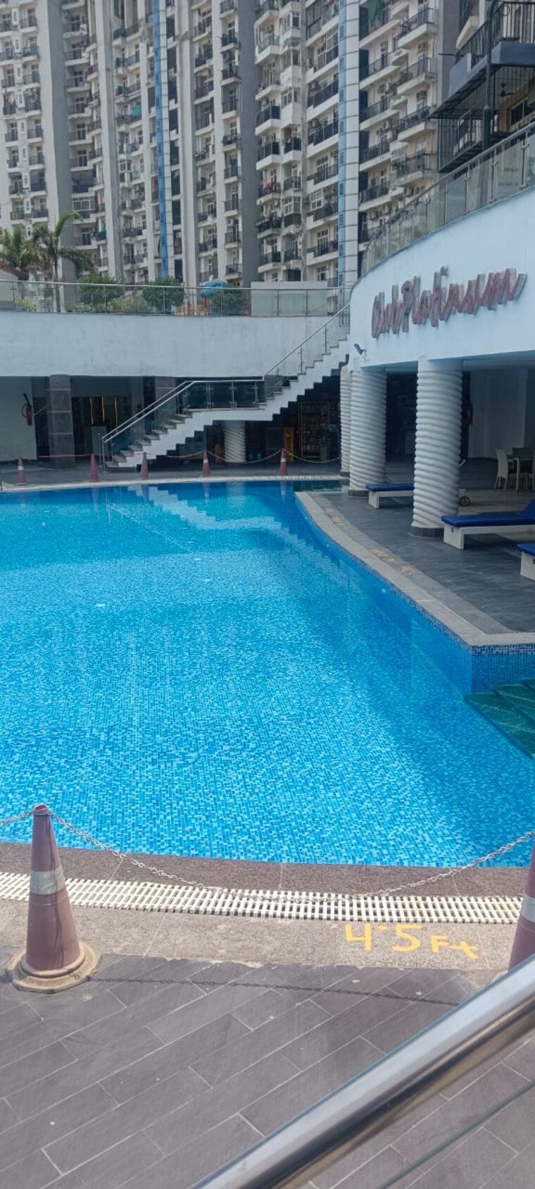 Swimming Pool, amrapali-platinum 3 Bedroom 1775 Sq.Ft. Apartment In Sector 119 Noida 8925061