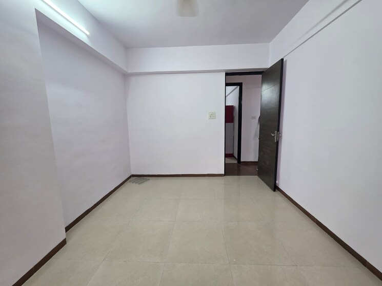 Room, symphony-towers-kandivali-west 2.5 Bedroom 850 Sq.Ft. Apartment In Kandivali West Mumbai 8925087