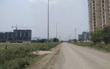 Plot For Sale in Sector 10