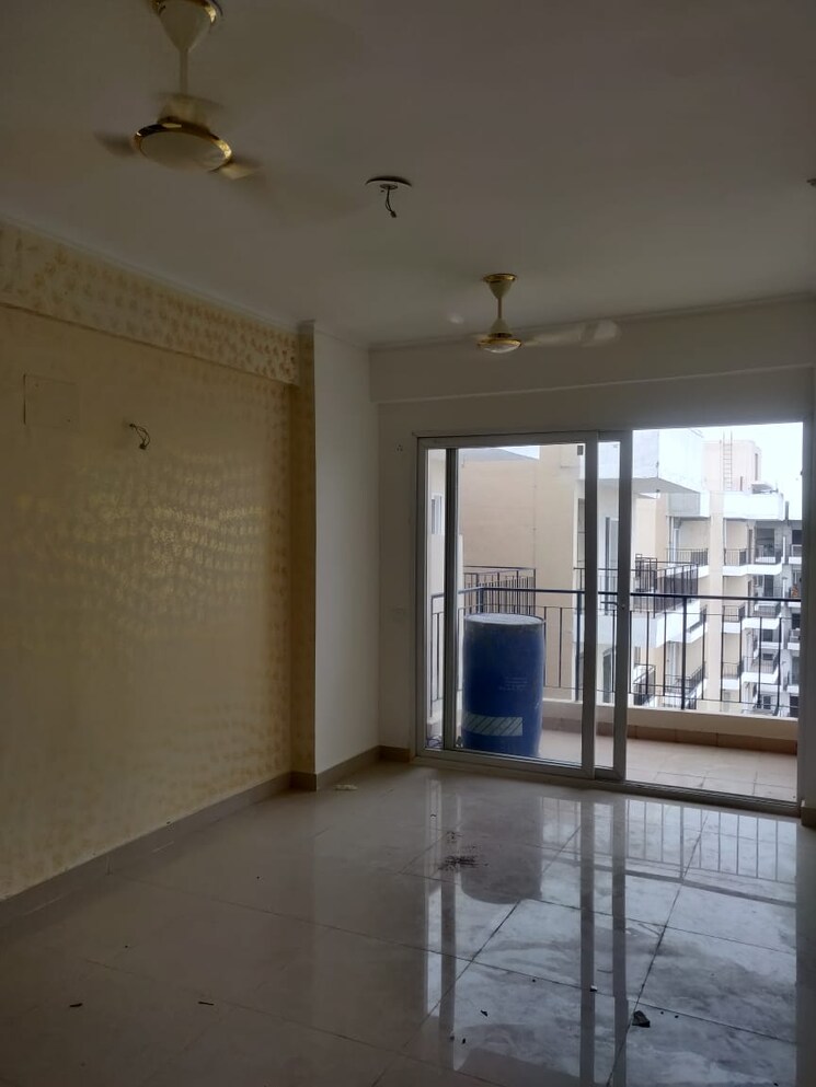 Room, aims-golf-city 3 Bedroom 1350 Sq.Ft. Apartment In Sector 75 Noida 8925083