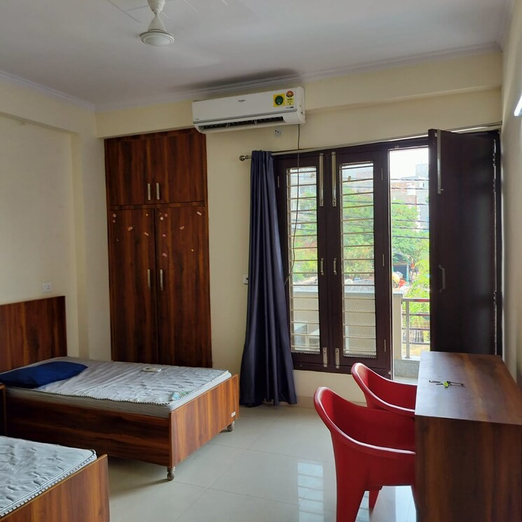 Room, sector 44 Pg For Girls In Sector 44 8925114