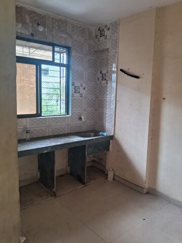 Bathroom in 1 BHK Apartment at Dombivli East – for Rent