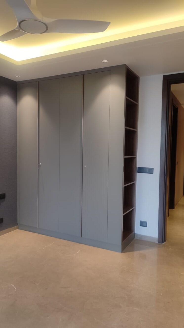 Room, dlf phase iv 3 Bedroom 360 Sq.Yd. Builder Floor In Dlf Phase iv Gurgaon 8925112