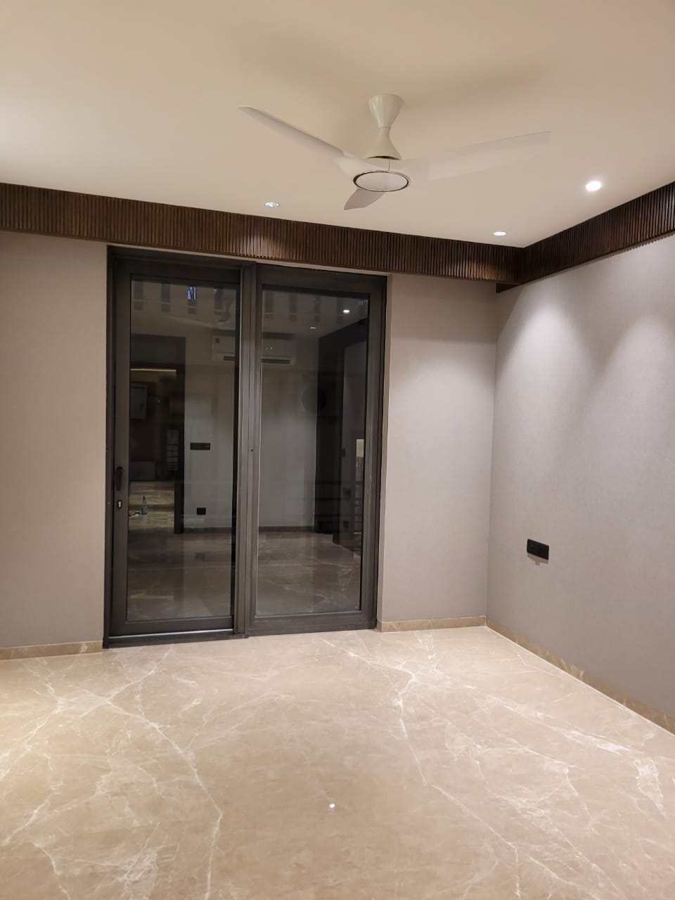 3 BHK + Servant Room Builder Floor For Rent in DLF Phase IV