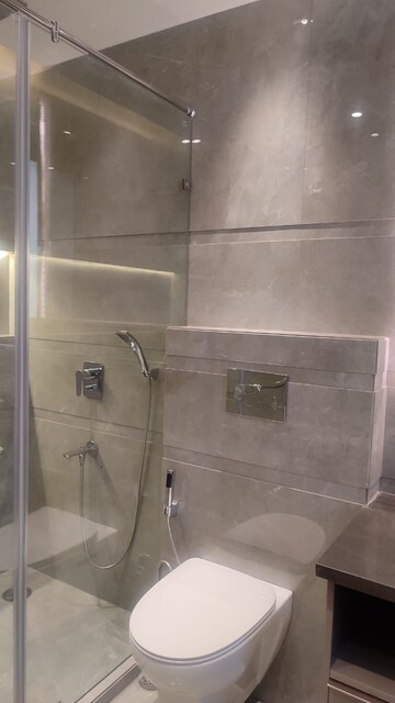 Bathroom in 3 BHK Builder Floor at Dlf Phase iv – for Rent
