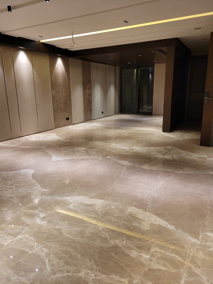 Room, dlf phase iv 3 Bedroom 360 Sq.Yd. Builder Floor In Dlf Phase iv Gurgaon 8925112