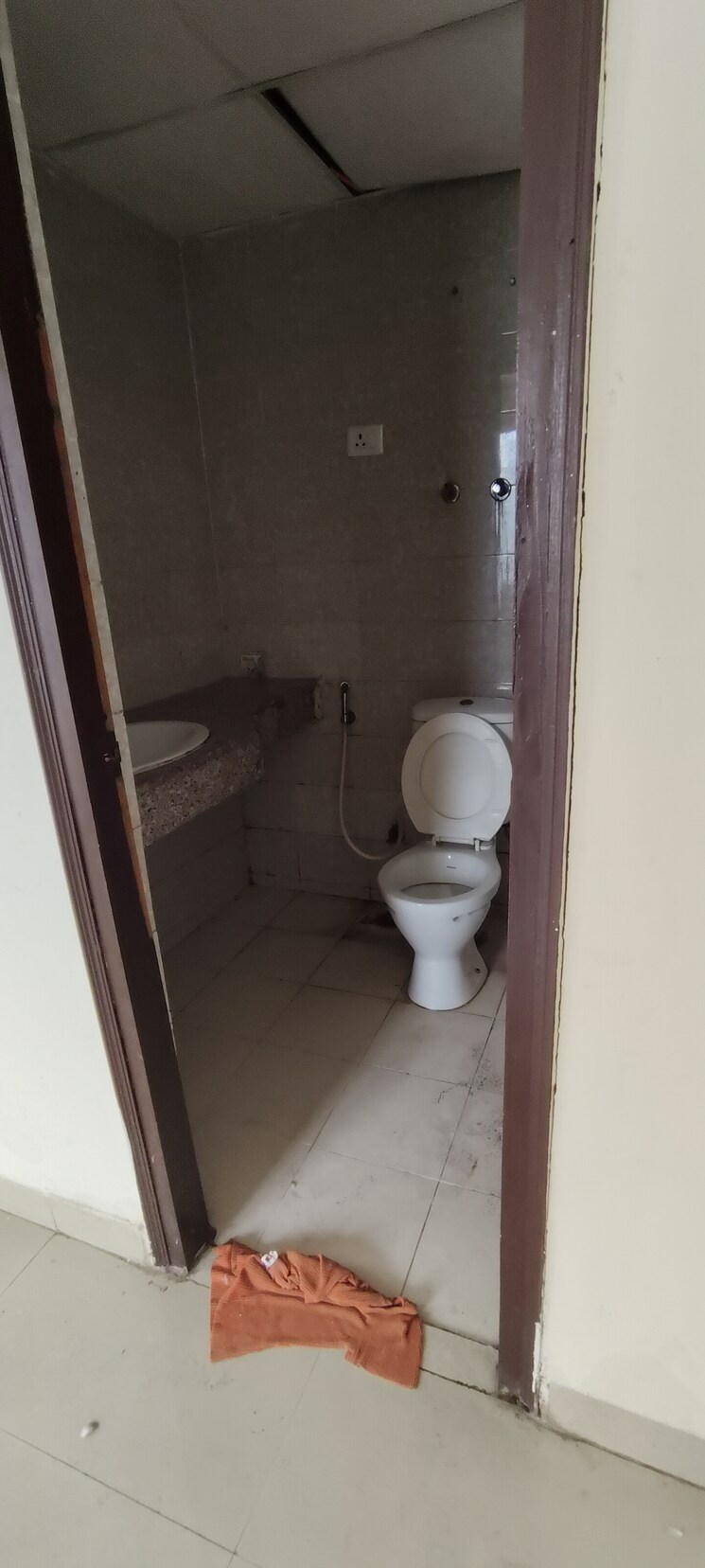 Bathroom, logix-blossom-greens 2 Bedroom 1040 Sq.Ft. Apartment In Sector 143 Noida 8925170