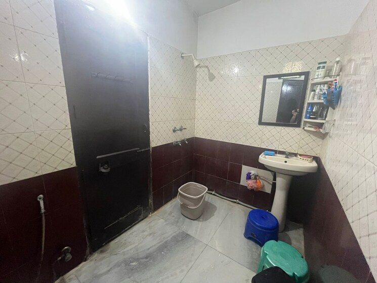 Master Bedroom, rwa-residential-society-sector-46 2 Bedroom 1700 Sq.Ft. Independent House In Sector 46 Gurgaon 8925166