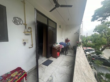 Parking in 2 BHK Independent House at RWA Residential Society Sector 46, Sector 46 – for Rent