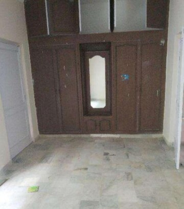 Room in 3 BHK Apartment at Sector 5 – for Rent