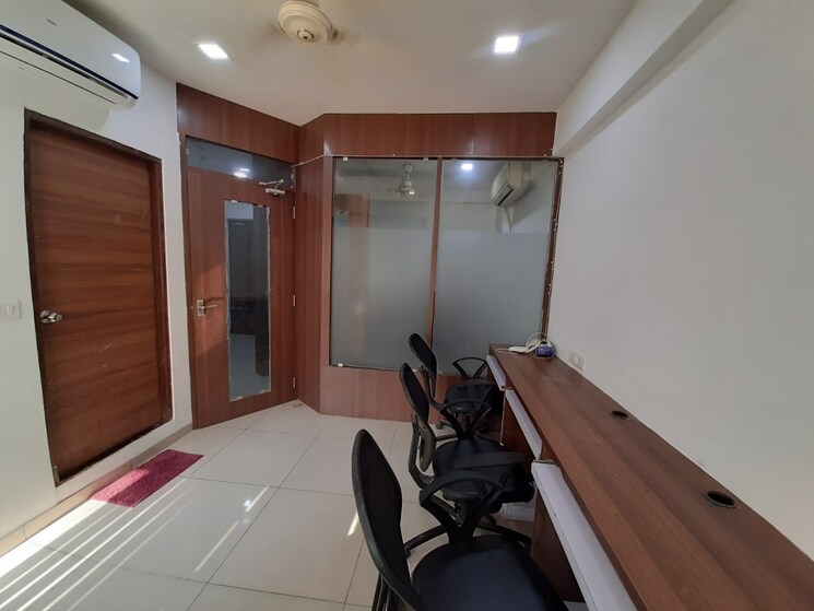 Team Area, dev-aurum Commercial Office Space 519 Sq.Ft. In Prahlad Nagar Ahmedabad 8925137