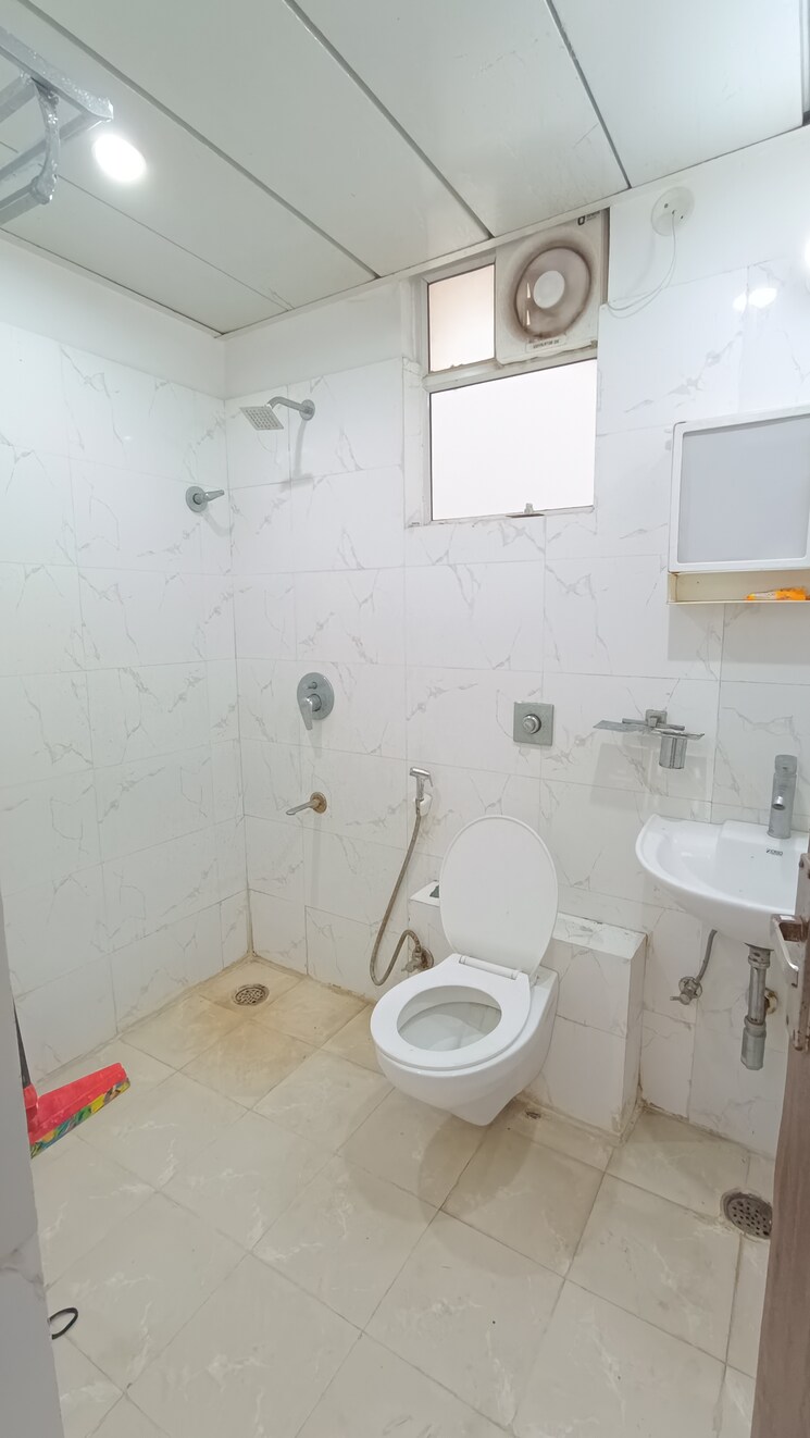 Bathroom, jagatpura 2 Bedroom 1000 Sq.Ft. Apartment In Jagatpura Jaipur 8925212