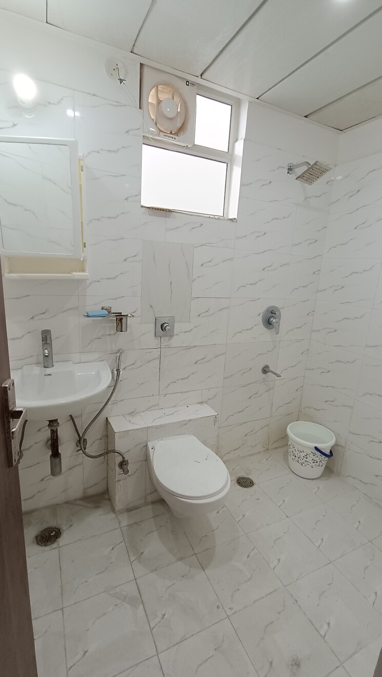 Bathroom, jagatpura 2 Bedroom 1000 Sq.Ft. Apartment In Jagatpura Jaipur 8925212