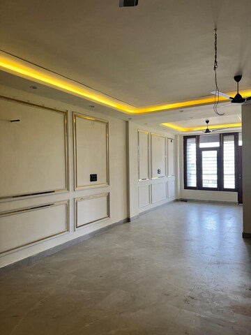 Room in 3 BHK Apartment at Puri Aman Vilas, Sector 89 – for Rent