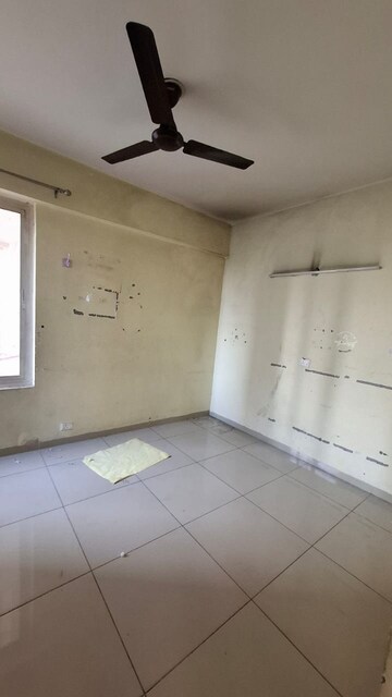 Bathroom in 3 BHK Apartment at Wave Dream Homes, Wave City – for Rent