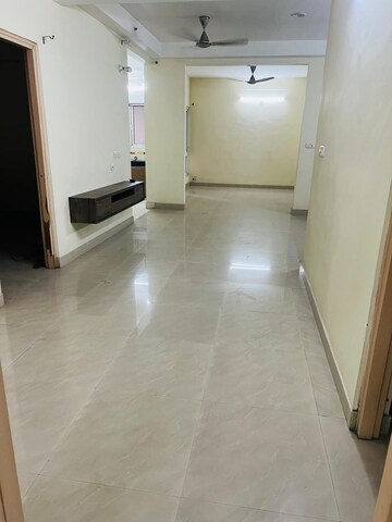 Room in 3.5 BHK Apartment at UPAVP Ganga Yamuna And Hindon Enclave, Pratap Vihar – for Rent