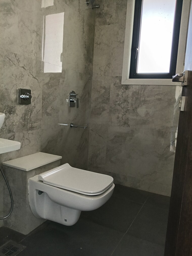 Bathroom, shivaji park 3 Bedroom 1150 Sq.Ft. Apartment In Shivaji Park Mumbai 8925306