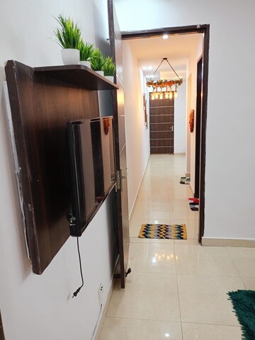 Furnished Amenities in 1 BHK Builder Floor at Dlf City Phase 3 – for Rent