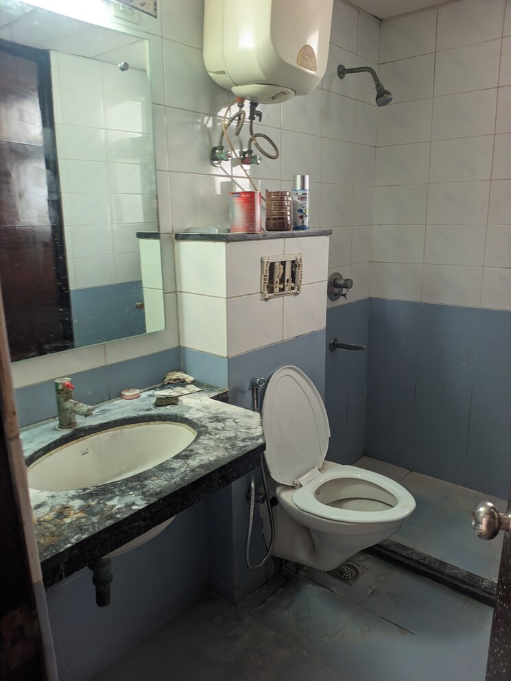 Bathroom, eros-kenwood-tower 2 Bedroom 1283 Sq.Ft. Apartment In Sector 39 Faridabad 8925315