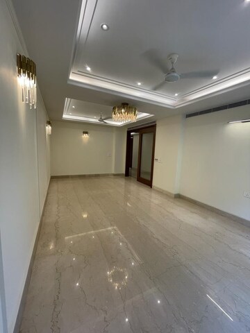 Room in 4 BHK Apartment at Boutique Residential Apartments A 3 2, Vasant Vihar – for Rent