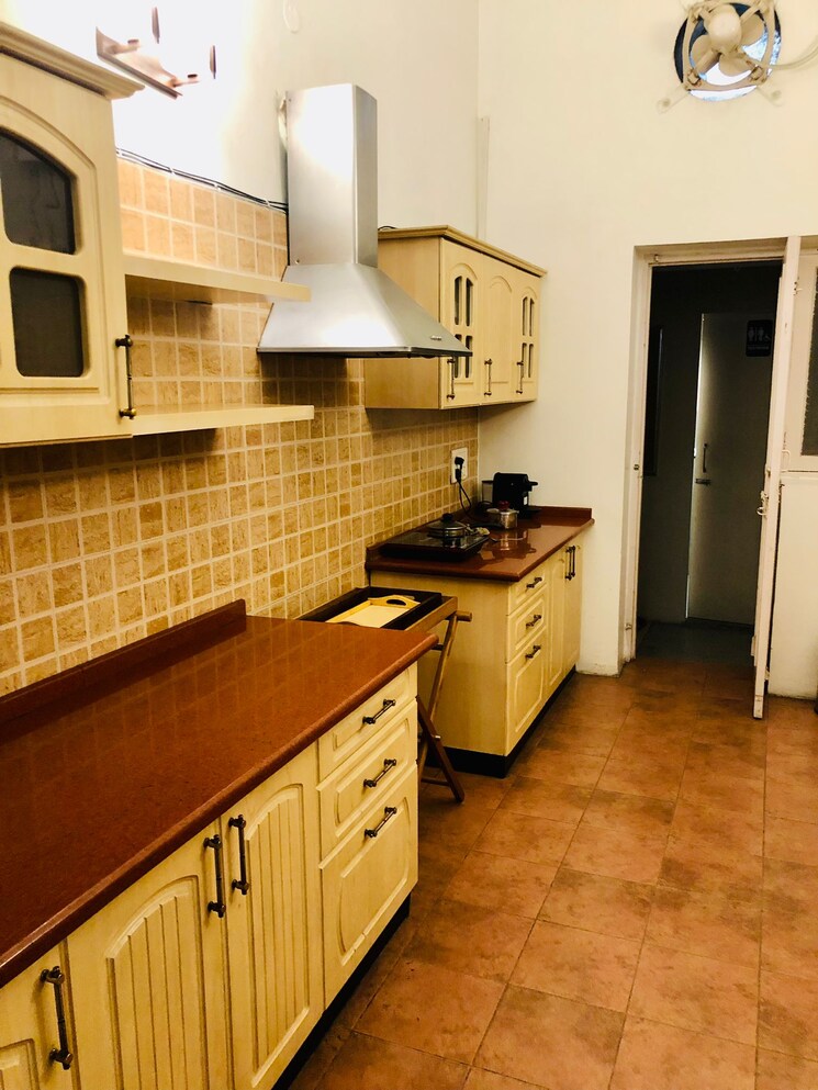 Kitchen, hauz khas 3 Bedroom 2000 Sq.Ft. Builder Floor In Hauz Khas Delhi 8925367