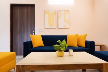 Living Room in 3 BHK Villa at RWA Residential Society Sector 46, Sector 46 – for Rent